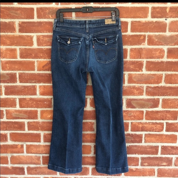 Leviβs Demi curve mid rise flare jeans - Picture 4 of 7